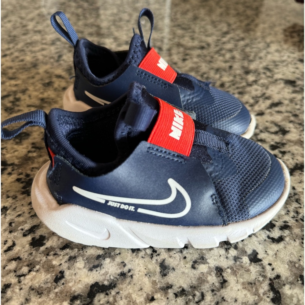 NIKE FLEX RUNNER 2 RUNNING SHOES